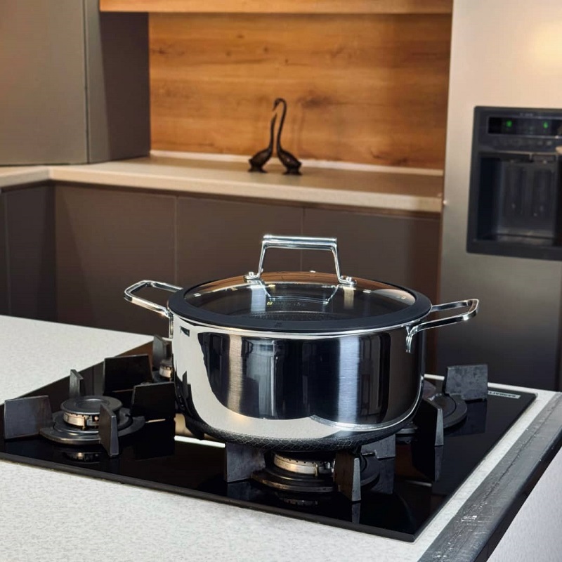 Pot With Lid t2 - 22cm